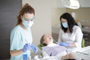 this image shows teeth whitening by dentists